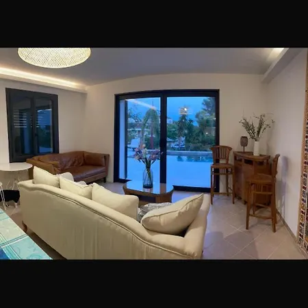 La Maison Du Bonheur *