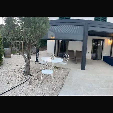 La Maison Du Bonheur Saint-Raphael (Var)